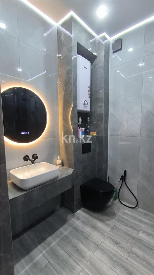 Продажа 2-комнатной квартиры, 72 м², ул. Университетская в Караганде - фото 9