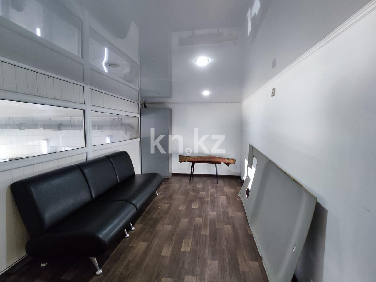 Продажа , 726.9 м², ул. Аманжолова в Караганде - фото 6