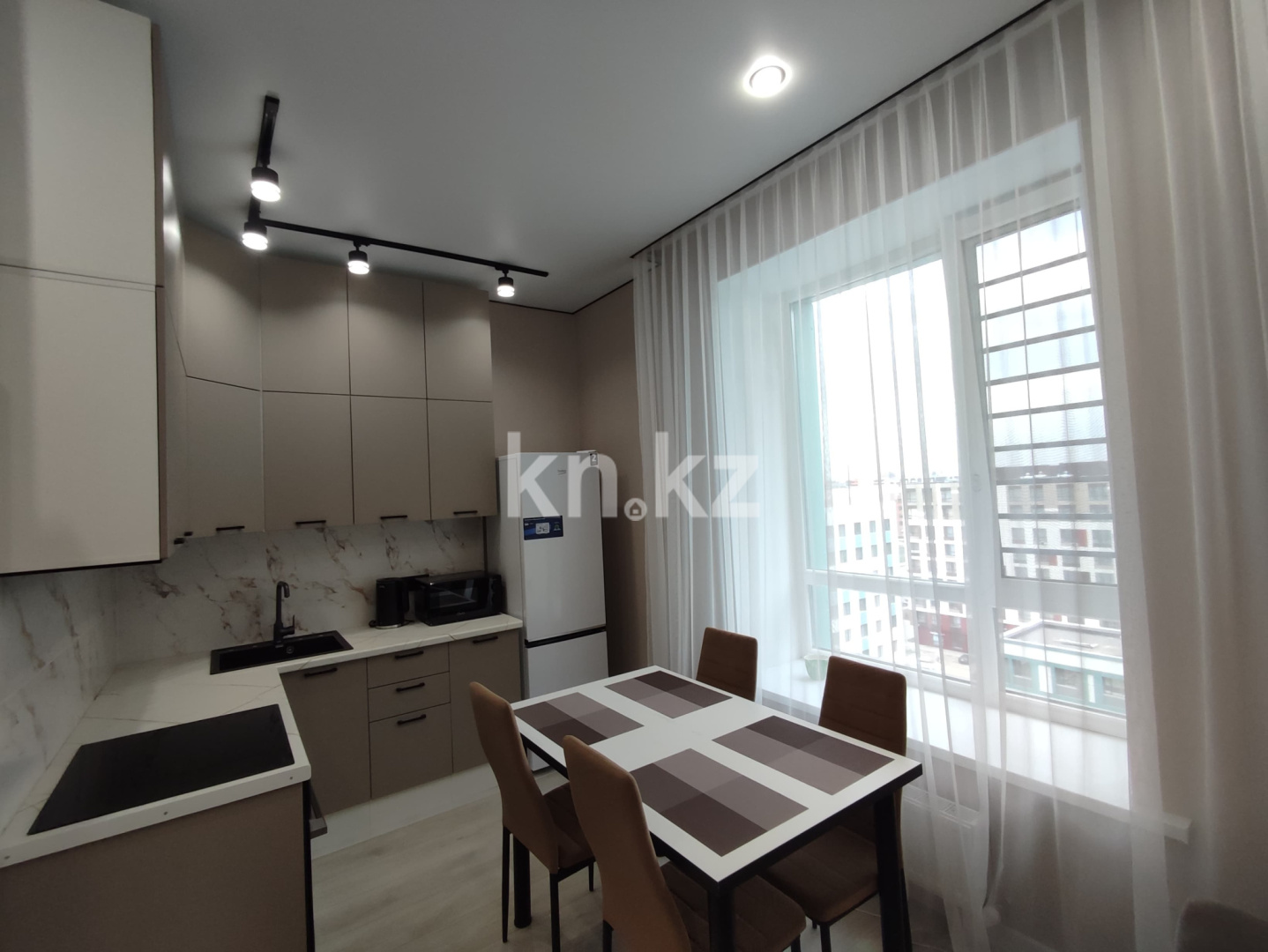 Аренда 1-комнатной квартиры посуточно, 38 м², А. Байтурсынова, дом  20/2 - пр. Улы Дала в Астане - фото 13