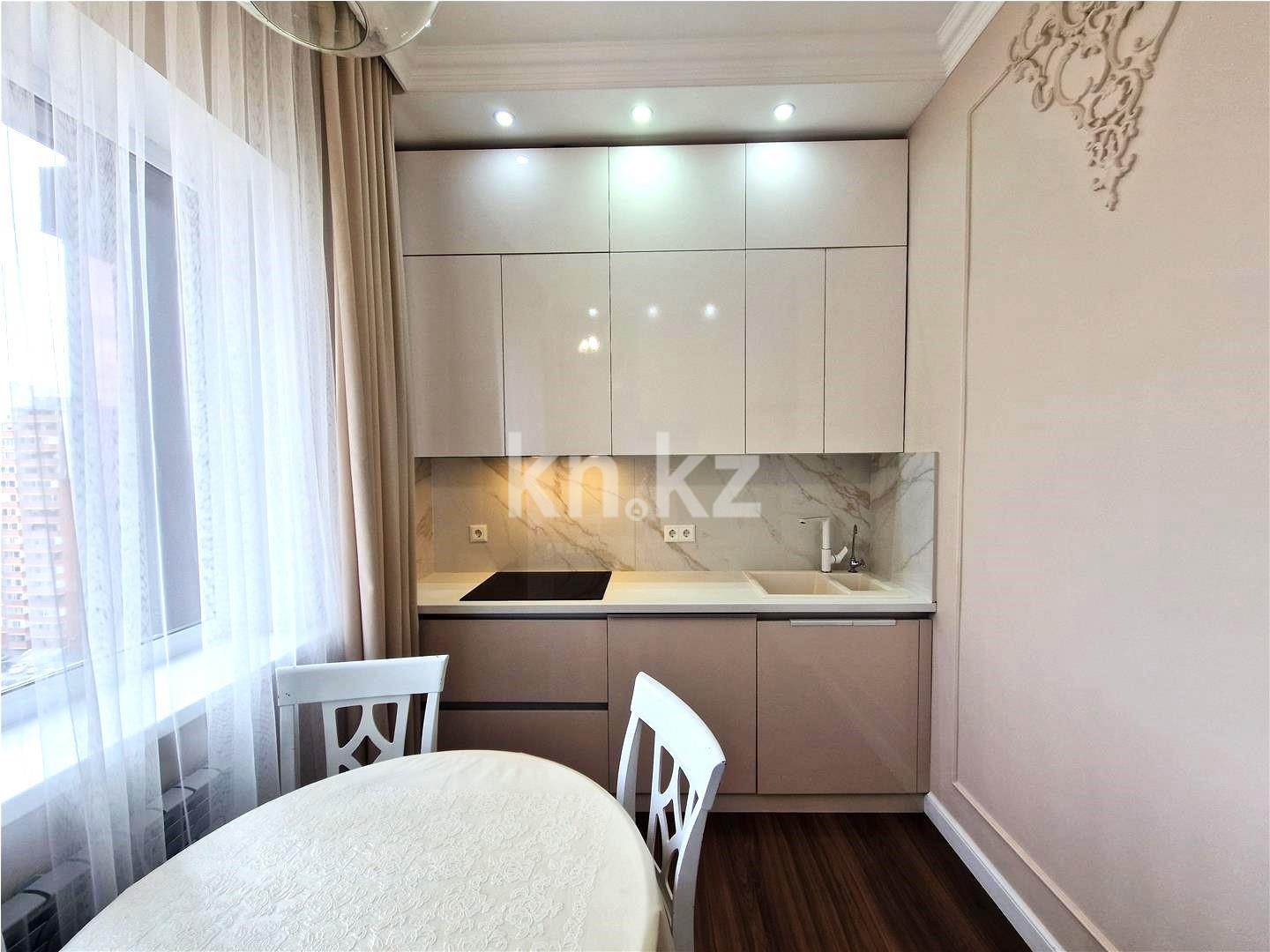 Продажа 3-комнатной квартиры, 75 м², пр. Шахтеров в Караганде - фото 12