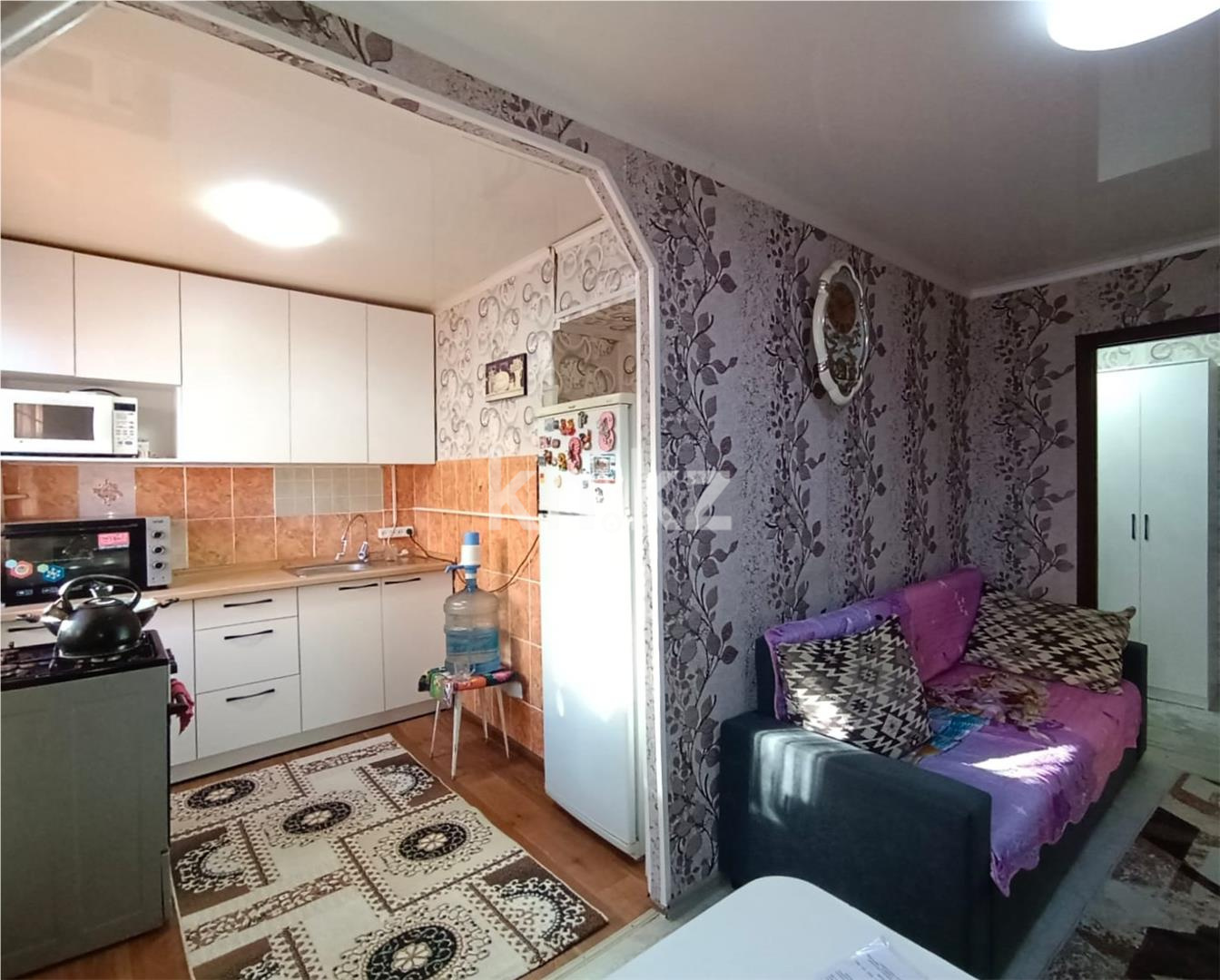 Продажа 3-комнатной квартиры, 51 м², 21 мкр., дом  9 в Караганде - фото 9