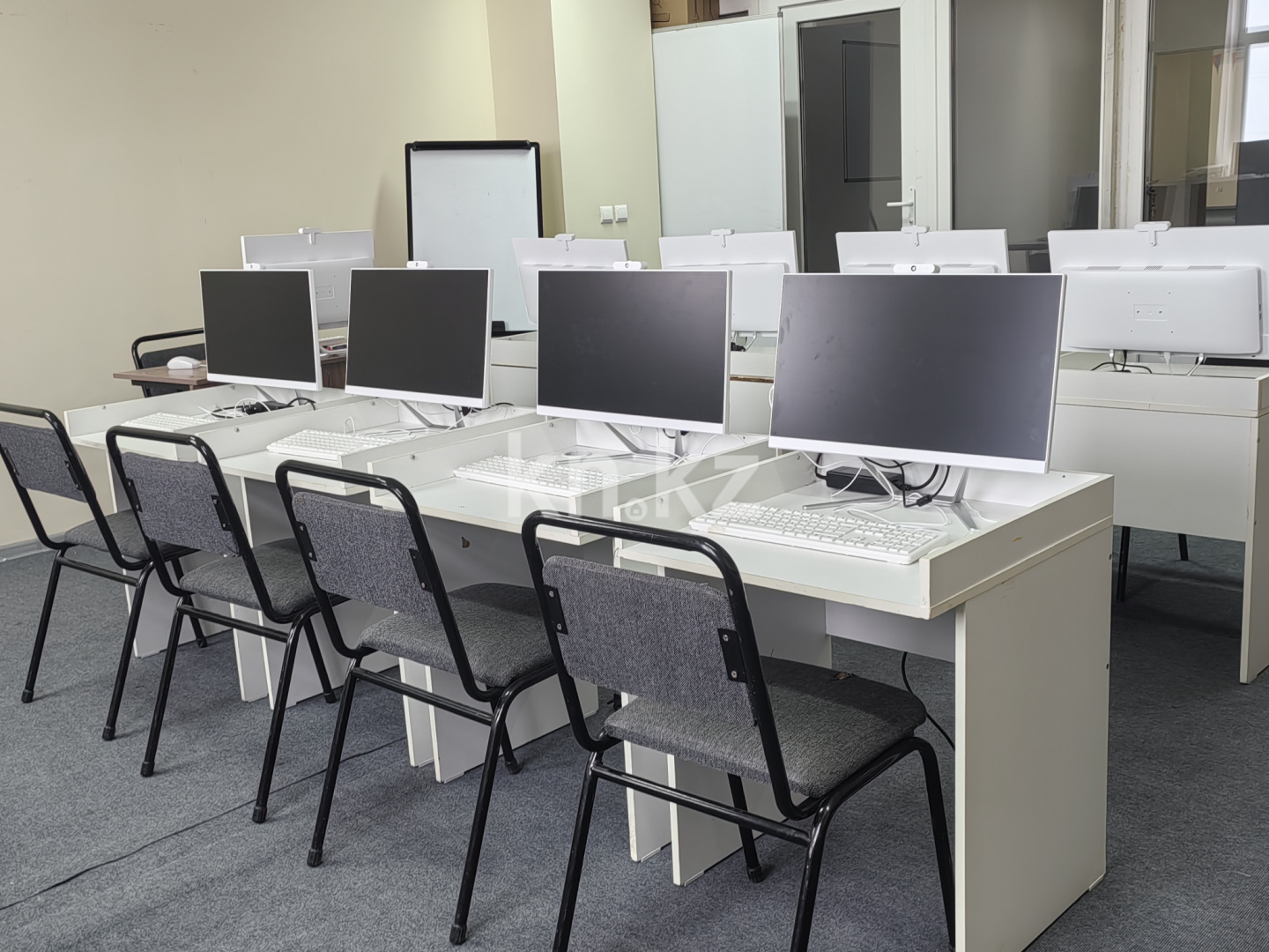 Аренда , пр. Султана Бейбарыса, дом  500 в Атырау - фото 6