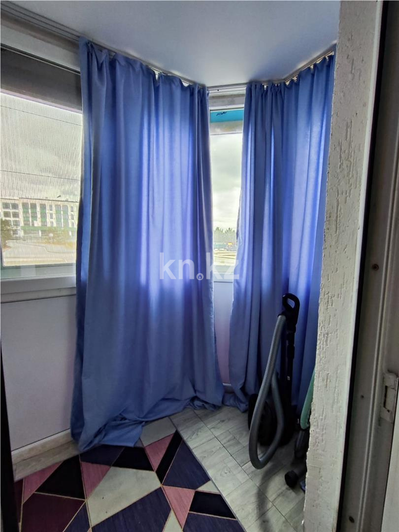 Продажа 1-комнатной квартиры, 37 м², ул. Ашимова, дом  26 в Караганде - фото 8