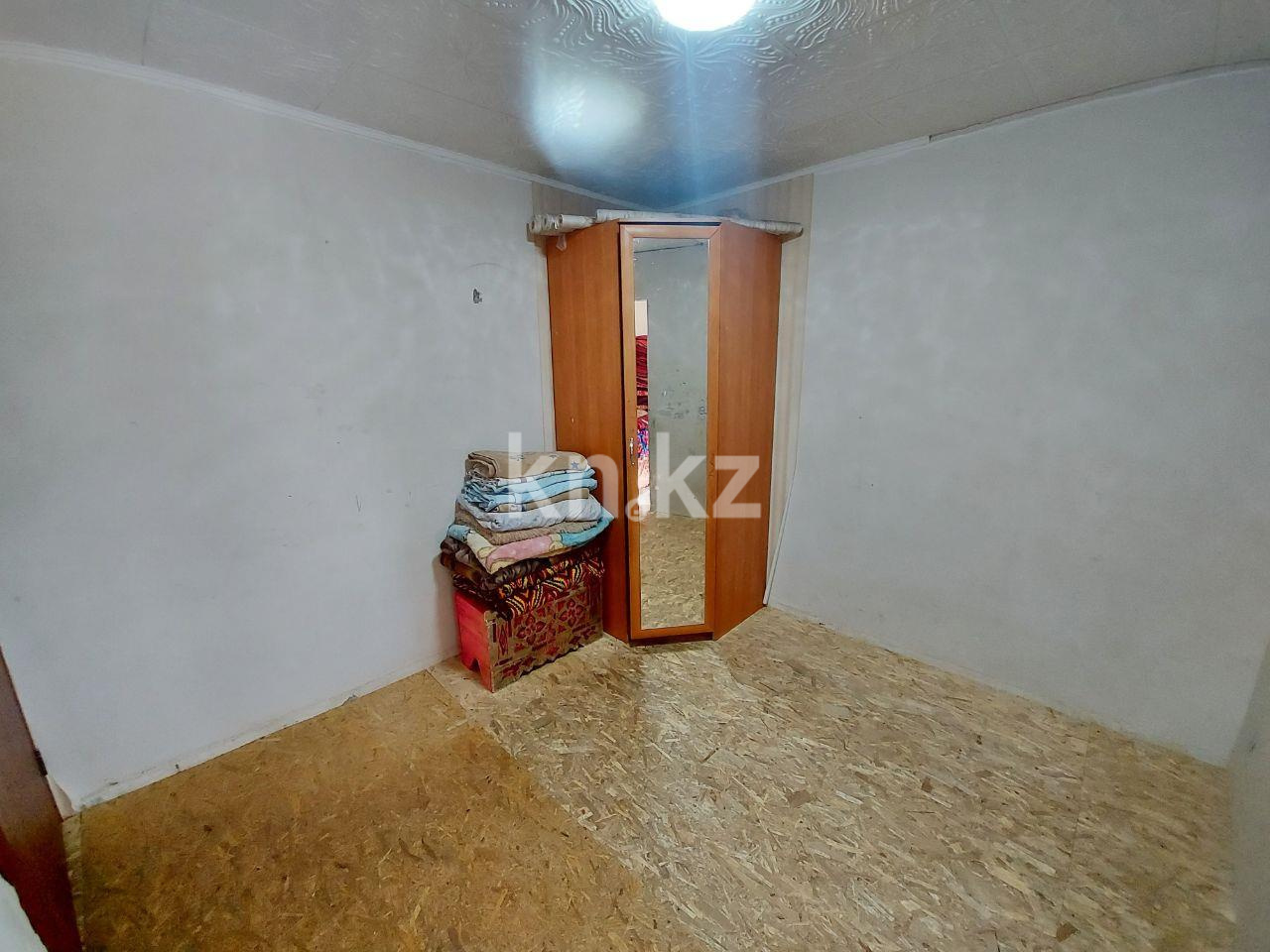 Продажа 3-комнатной квартиры, 63 м², мкр-н 15, дом  2 в Караганде - фото 4