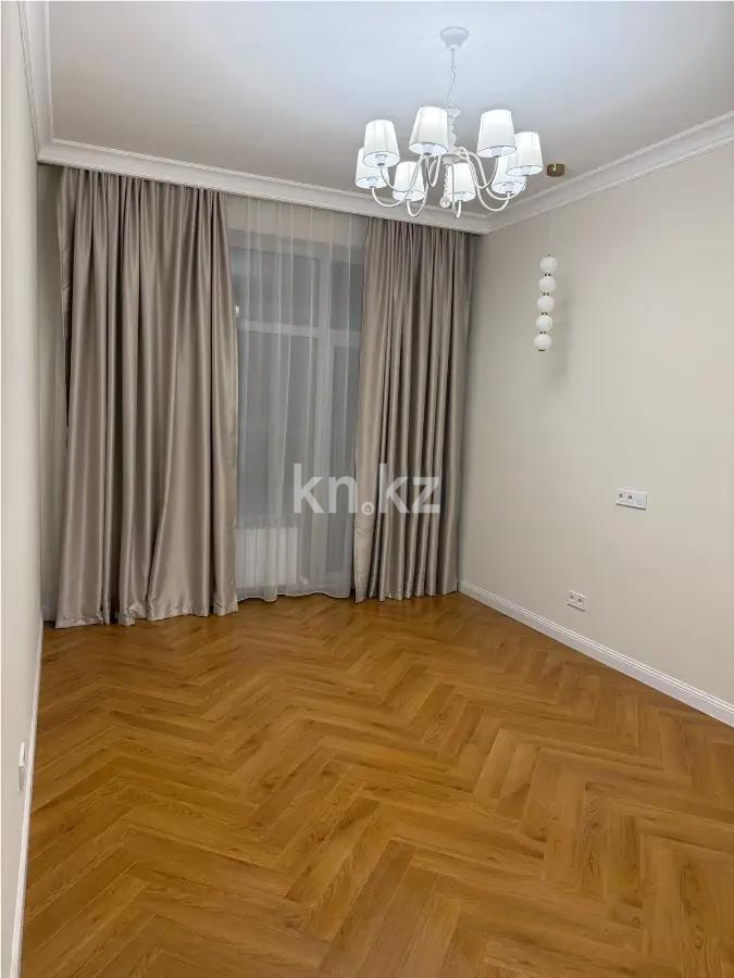 Продажа 4-комнатной квартиры, 127 м², ул. Орынбор, дом  13 в Астане