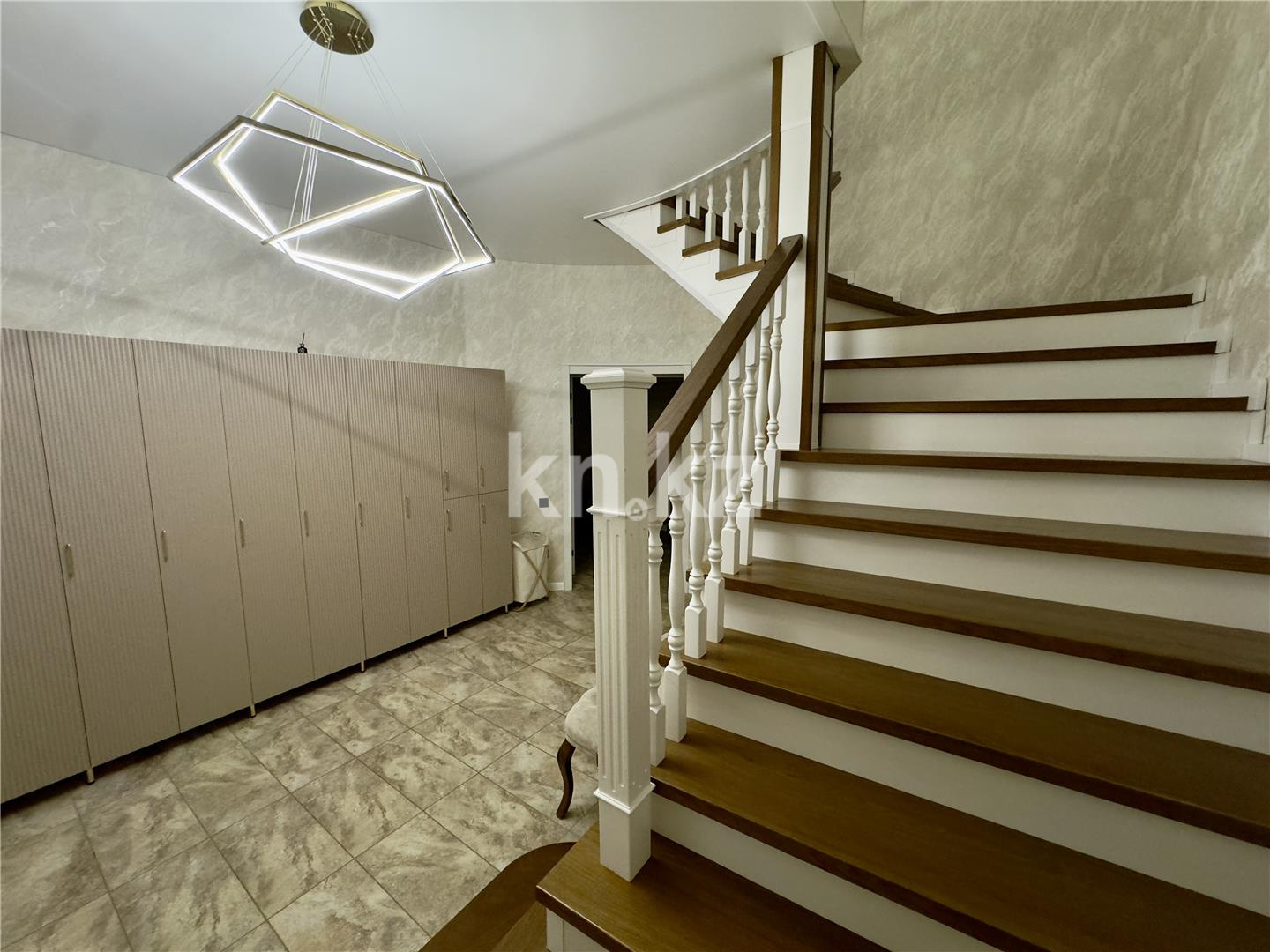 Продажа 6-комнатного дома, 516 м², ул. Батыр Баяна, дом  51 в Караганде - фото 19