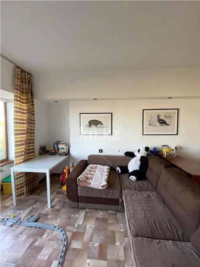 Продажа 3-комнатной квартиры, 75 м², ул. Желтоксан, дом  24 в Алматы - фото 3