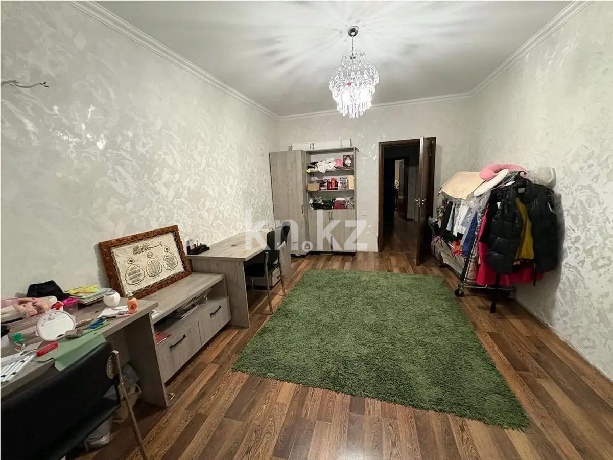 Продажа 3-комнатной квартиры, 100 м² в Караганде