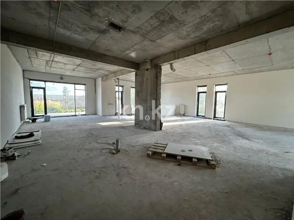 Продажа 4-комнатной квартиры, 181.1 м², ул. Аккемер, дом  32а в Астане