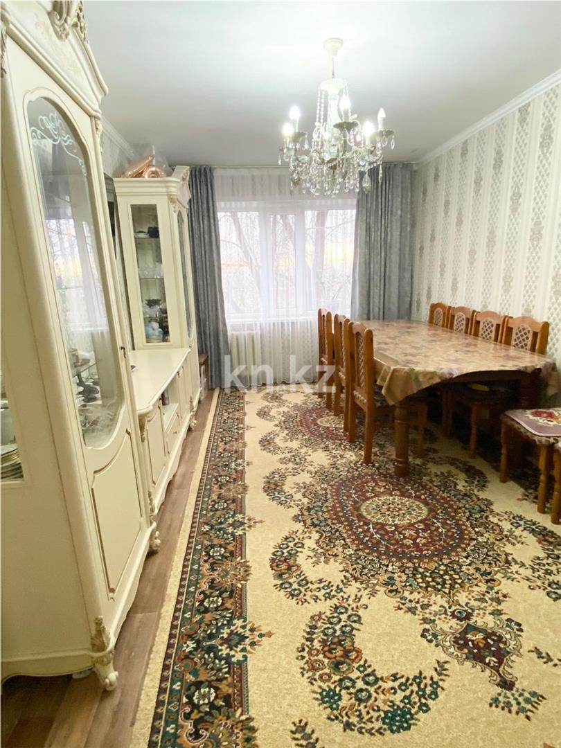 Продажа 3-комнатной квартиры, 63 м² в Караганде