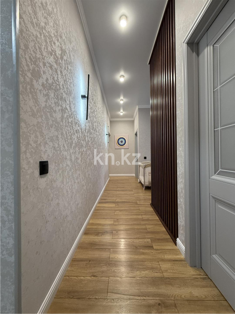 Продажа 3-комнатной квартиры, 91 м², ул. Ашимова в Караганде - фото 25