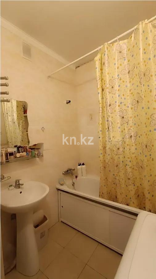 Продажа 2-комнатной квартиры, 65 м², ул. Кумисбекова, дом  8 в Астане - фото 4