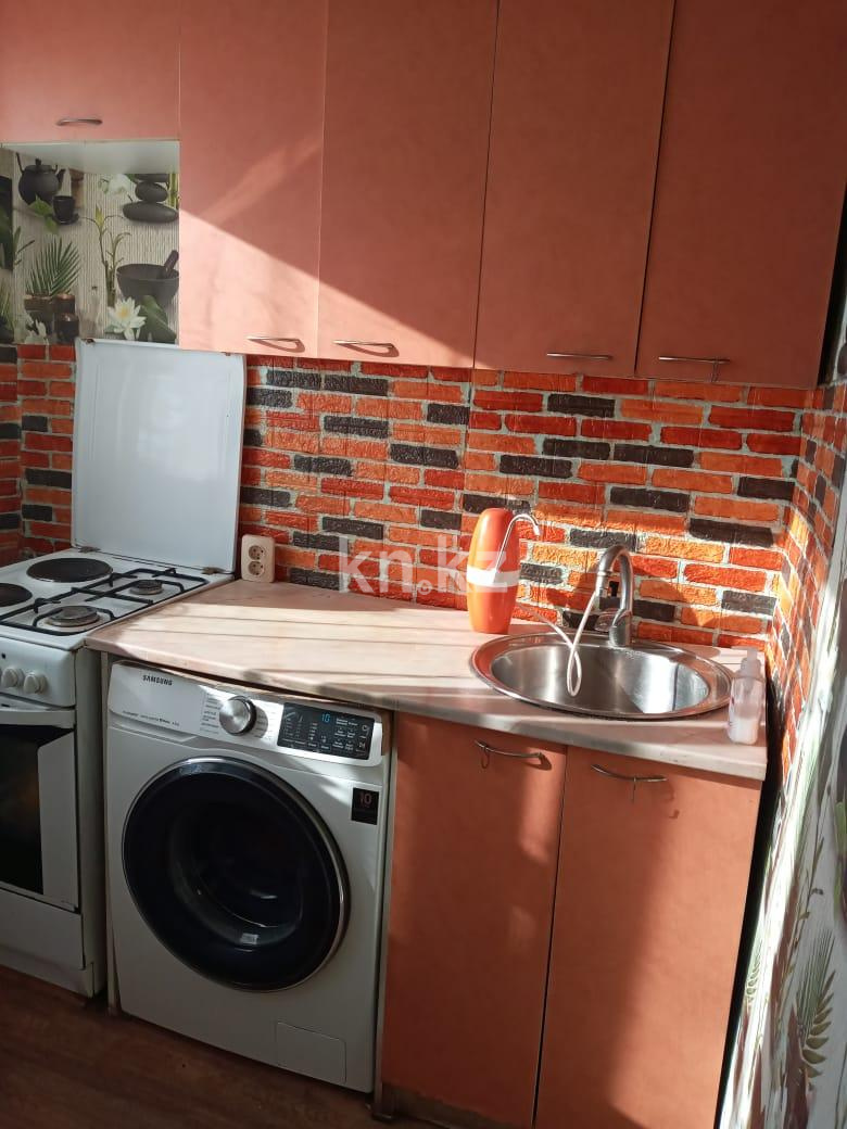 Продажа 3-комнатной квартиры, 62 м², 15-й мкр., дом  3а в Караганде - фото 2