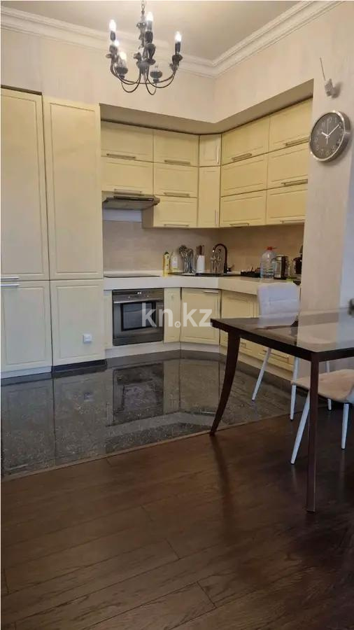 Продажа 3-комнатной квартиры, 94 м², пр. Абая, дом  150/230 в Алматы