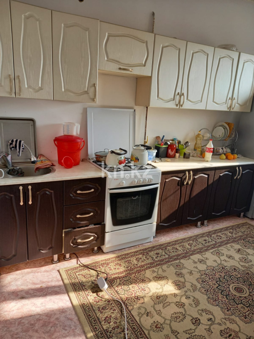 Продажа 4-комнатного дома, 100 м², Центральная, дом  1б в Таразе - фото 3