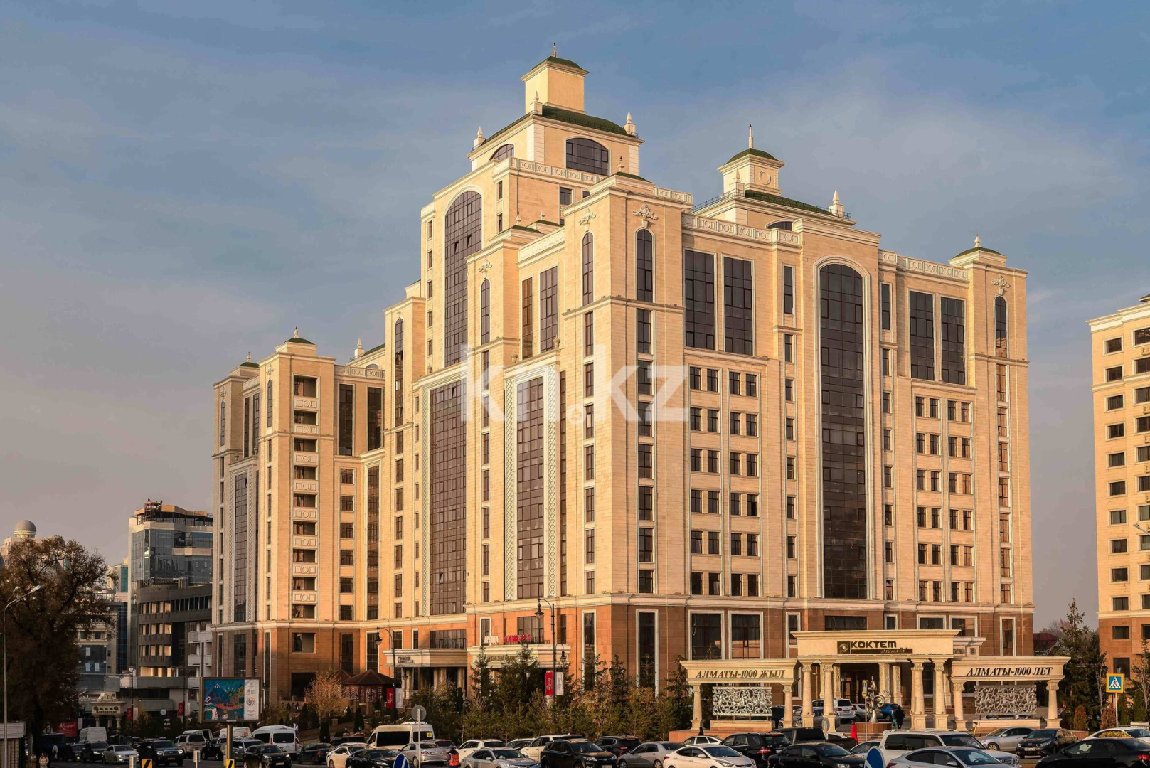 Аренда , Достык, дом  210 в Алматы