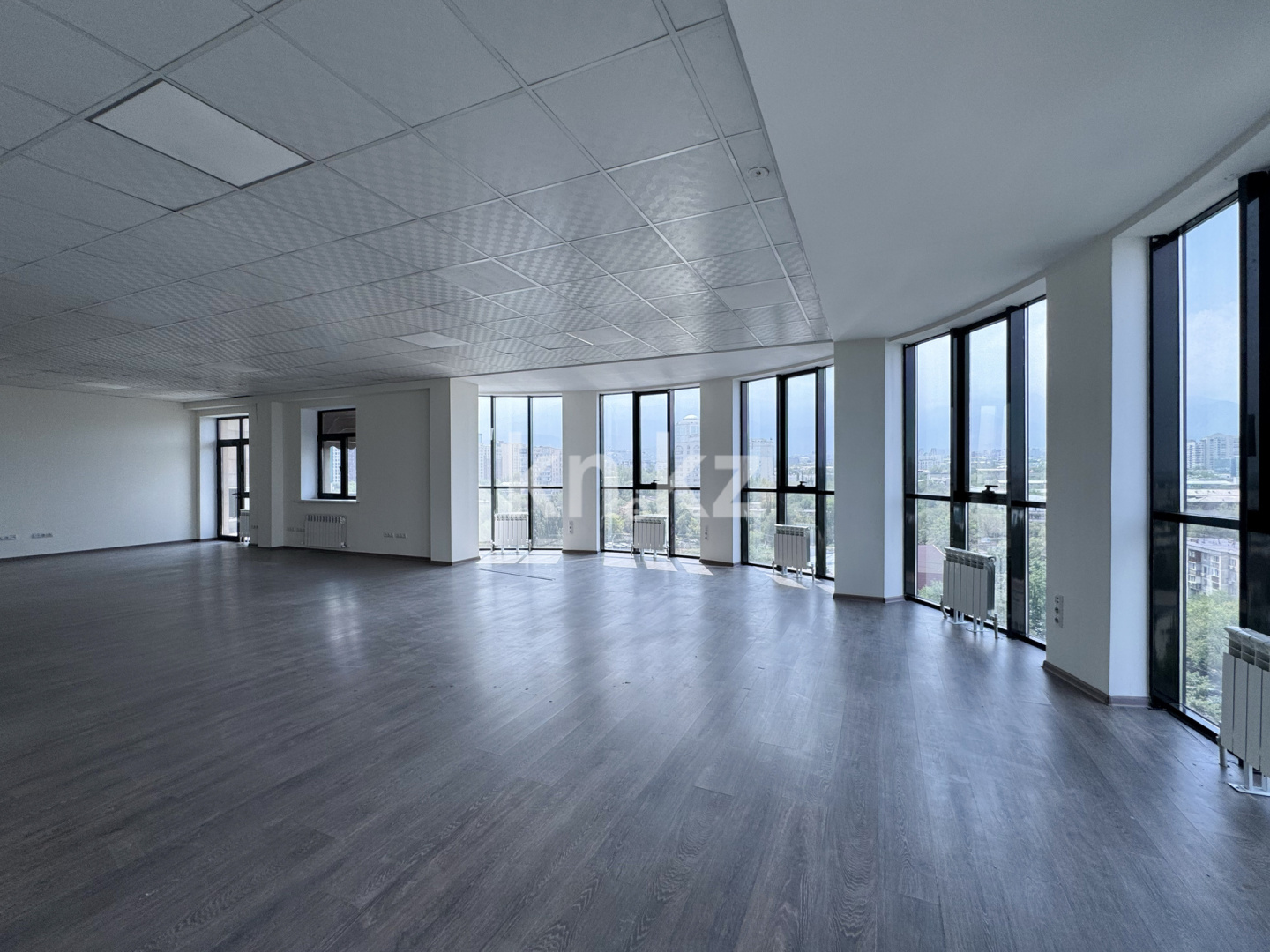 Аренда , ул. Ауэзова, дом  60 в Алматы