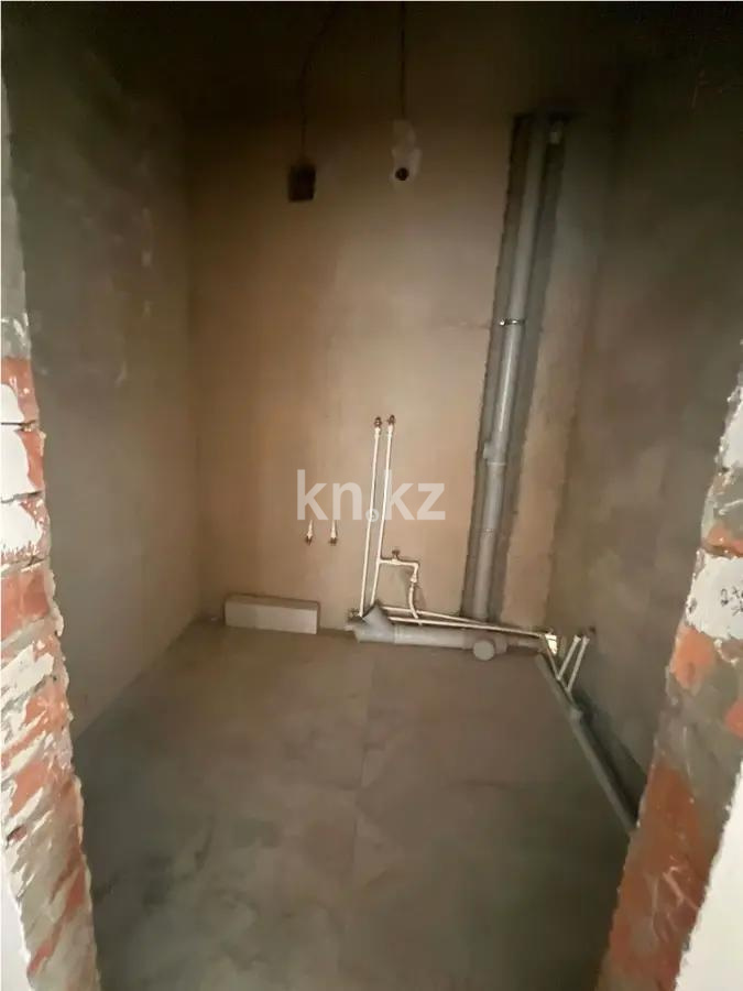 Продажа 2-комнатной квартиры, 65 м², 067 учетный квартал, дом  456/1 в Караганде - фото 5