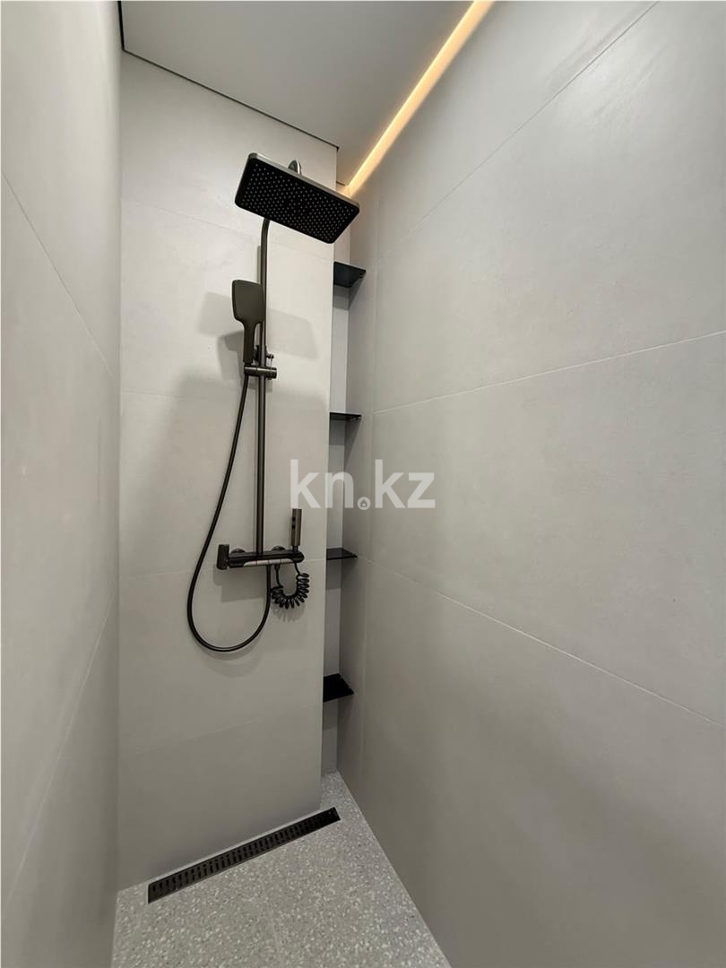 Продажа 2-комнатной квартиры, 68 м² в Караганде - фото 13