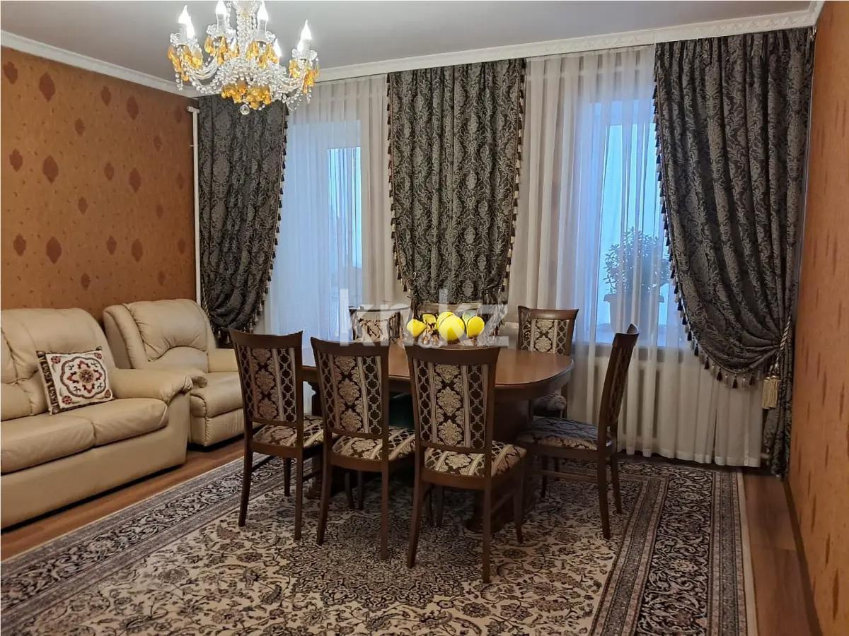 Продажа 4-комнатной квартиры, 79 м², ул. Ермекова, дом  81 в Караганде
