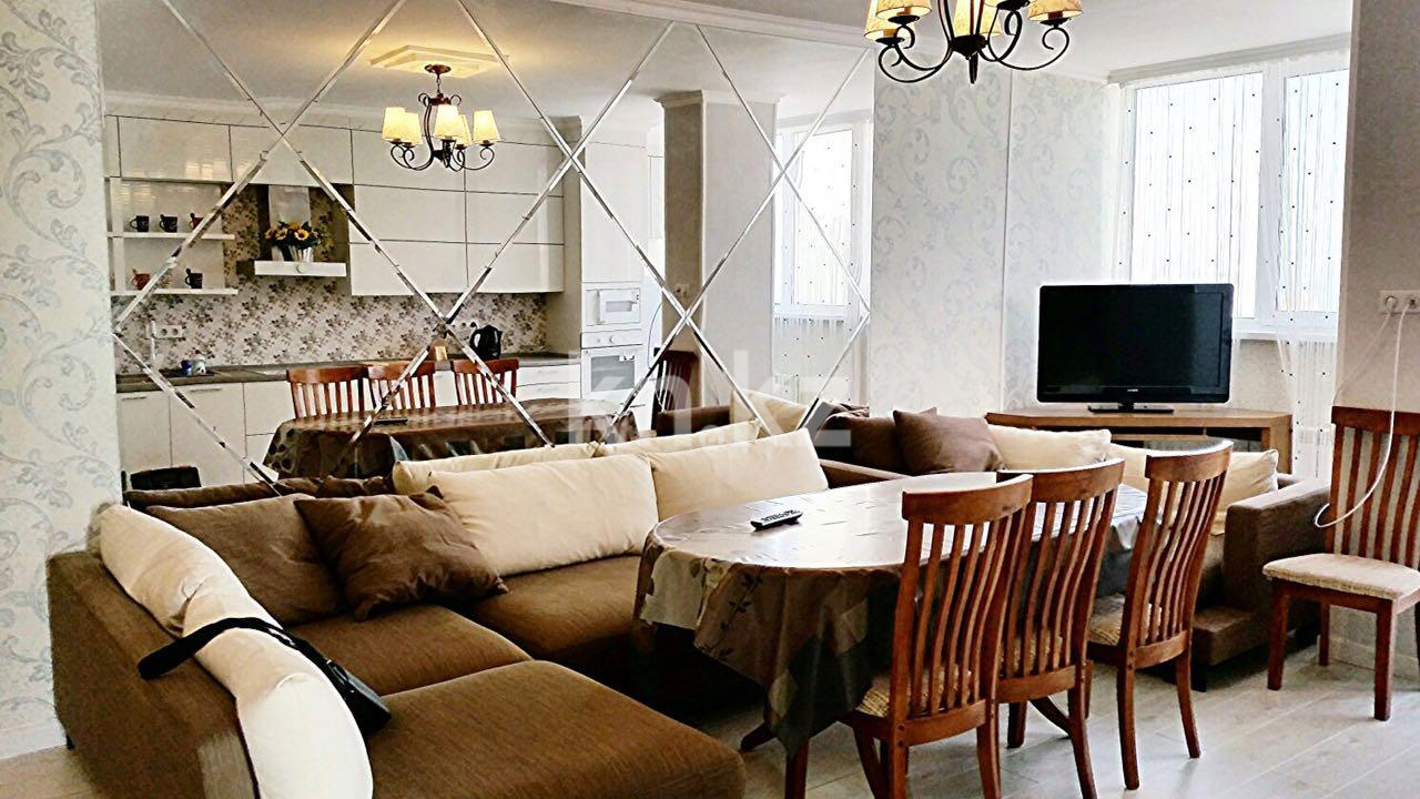 Аренда 3-комнатной квартиры, 106 м² в Астане