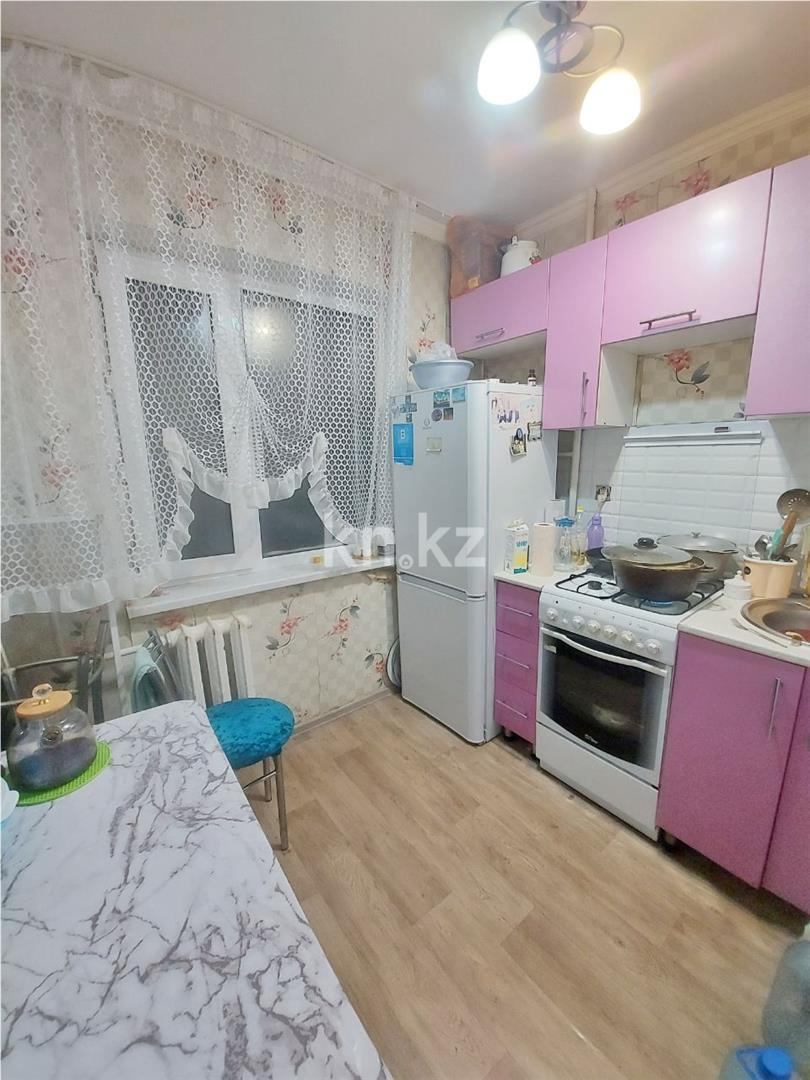 Продажа 2-комнатной квартиры, 45 м², 16 мкр., дом  21 в Караганде - фото 7