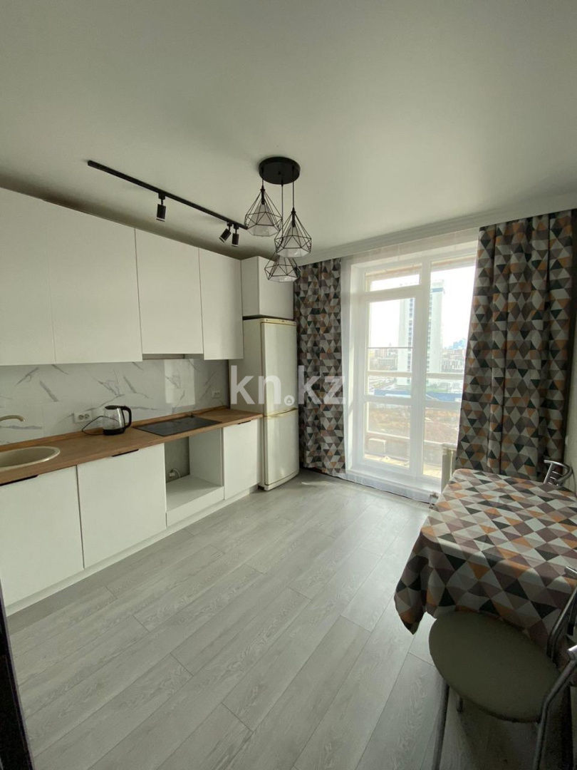 Аренда 1-комнатной квартиры, 45 м² в Астане