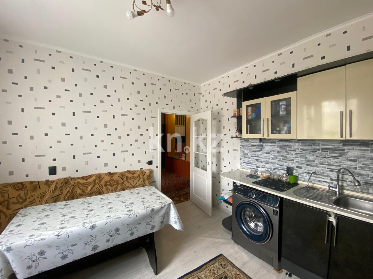 Продажа 3-комнатной квартиры, 81 м², ул. Сарыарка в Караганде - фото 15