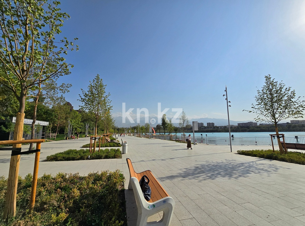 Продажа 2-комнатной квартиры, 65 м² в Алматы - фото 25