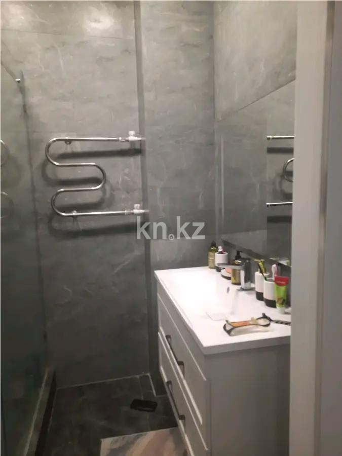 Продажа 4-комнатной квартиры, 102 м², ул. Муканова, дом  51/8 блок А в Караганде - фото 3