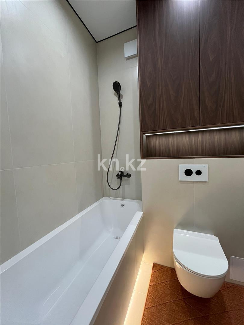 Продажа 2-комнатной квартиры, 40 м², 137 учетный квартал, дом  787 в Караганде - фото 8