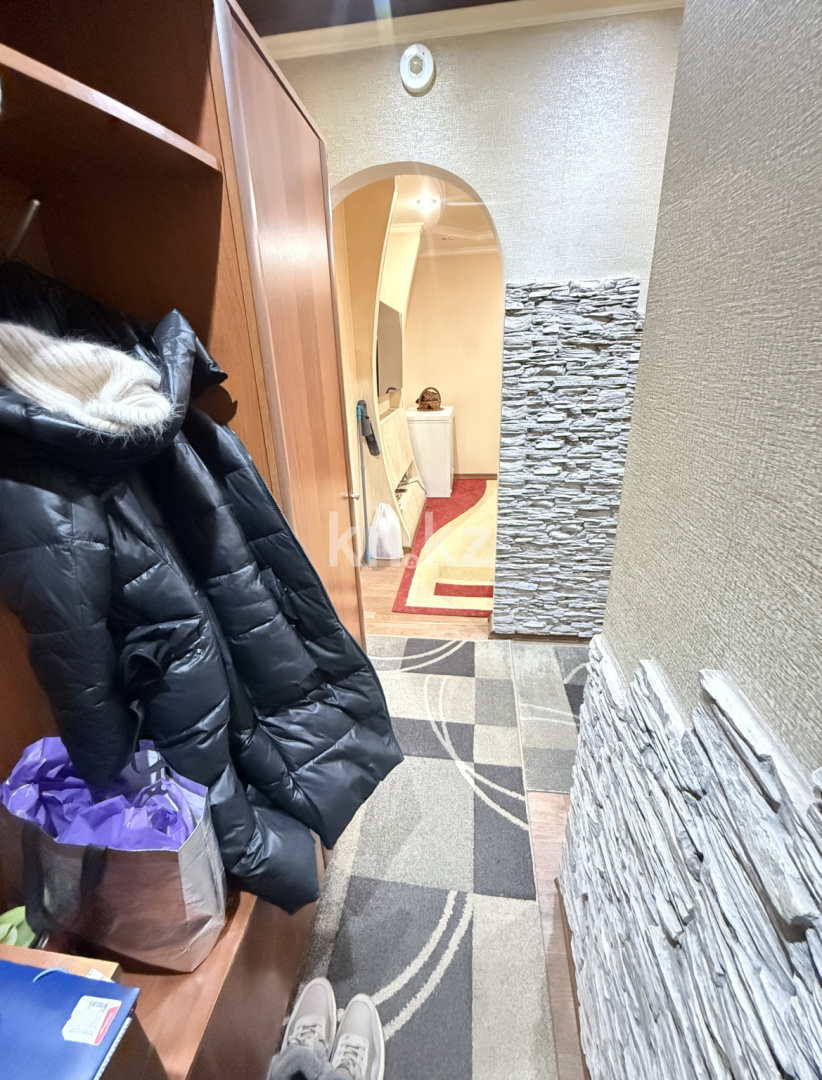 Продажа 3-комнатной квартиры, 48 м², ул. Муканова, дом  16/2 в Караганде - фото 18