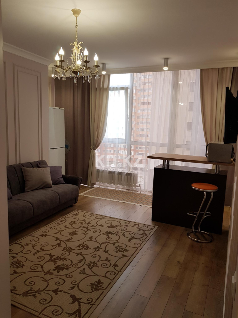 Аренда 1-комнатной квартиры посуточно, 40 м², пр. Шахтеров, дом  52б в Караганде - фото 3