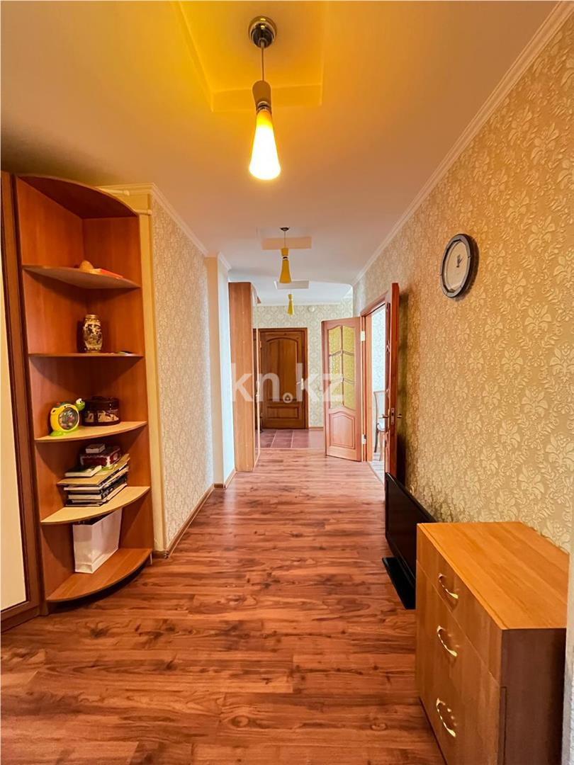 Продажа 3-комнатной квартиры, 92 м², пр. Шахтеров, дом  31а в Караганде - фото 15