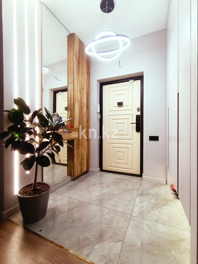 Продажа 4-комнатной квартиры, 129.4 м², ул. Кенесары хана в Алматы