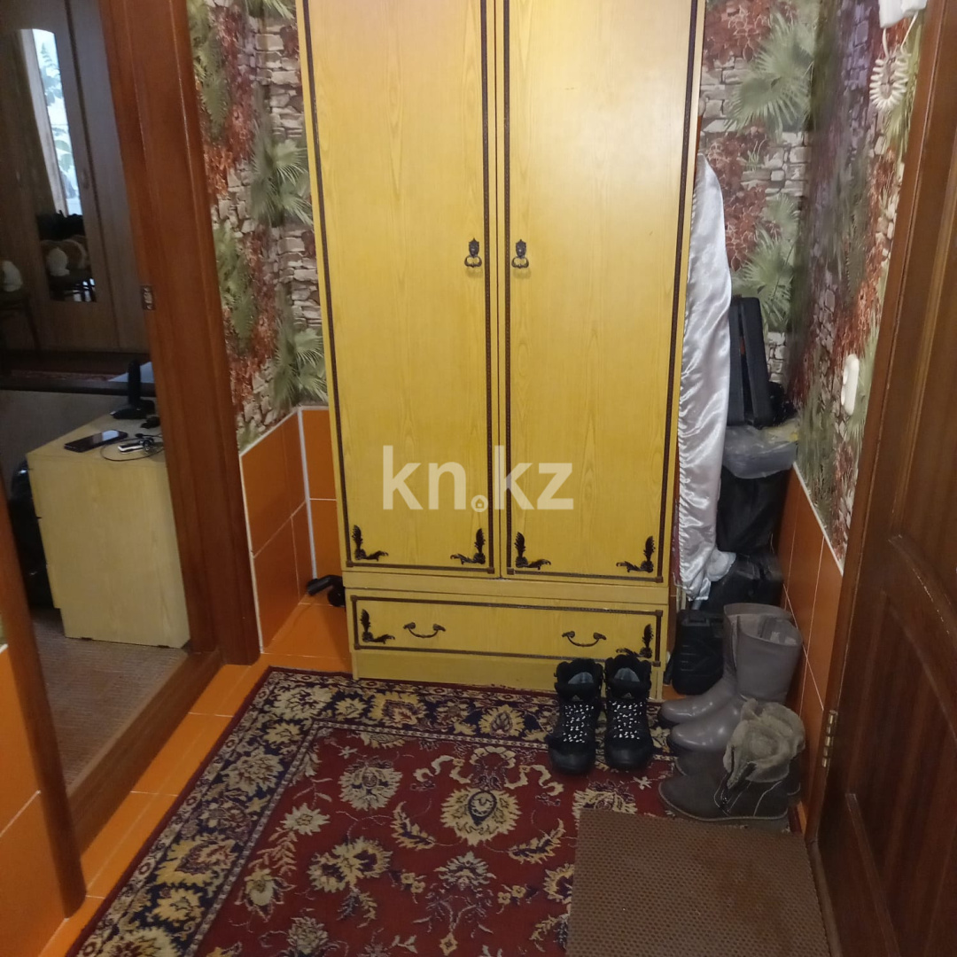 Продажа 1-комнатной квартиры, 36 м², ул. Аманжолова, дом  71а в Караганде - фото 8