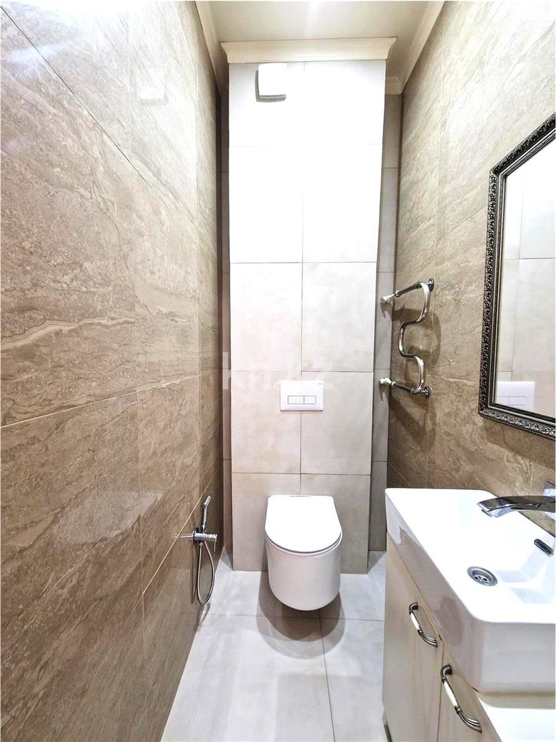 Продажа 3-комнатной квартиры, 75 м², пр. Шахтеров в Караганде - фото 15