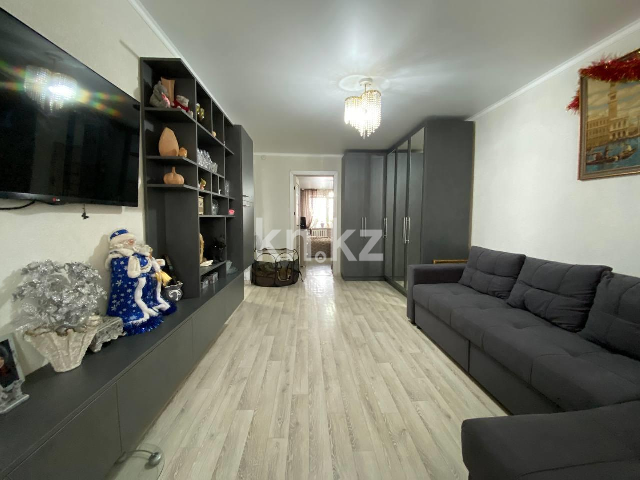 Продажа 2-комнатной квартиры, 45 м², мкр-н 21, дом  30 в Караганде - фото 2