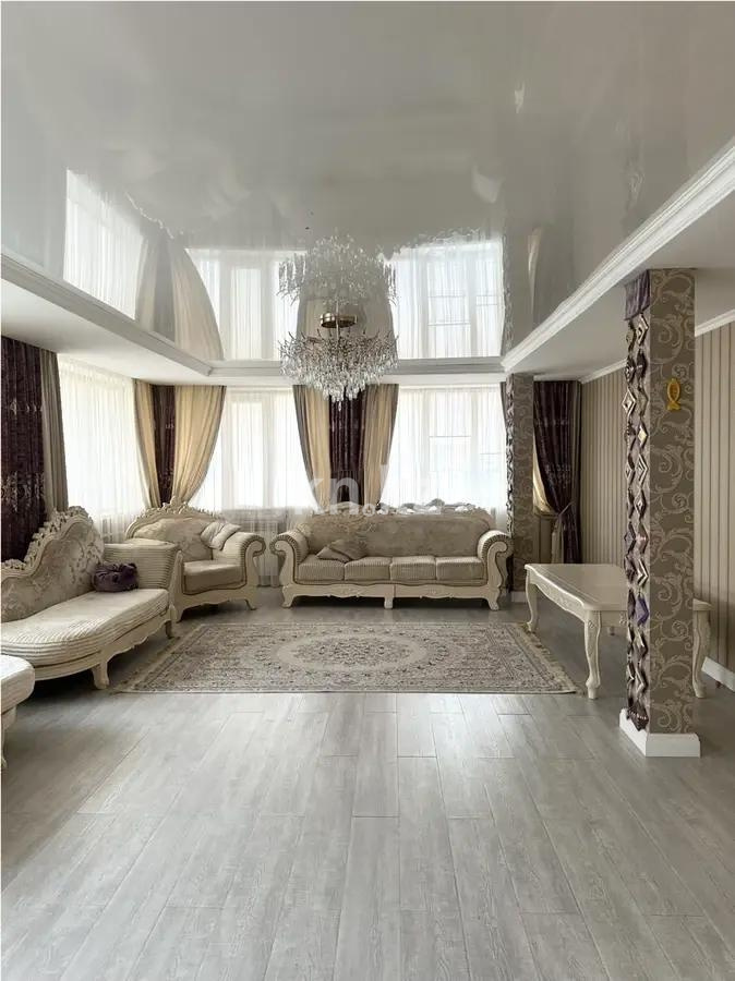 Продажа 5-комнатной квартиры, 239 м², ул. Романтиков, дом  27 в Астане