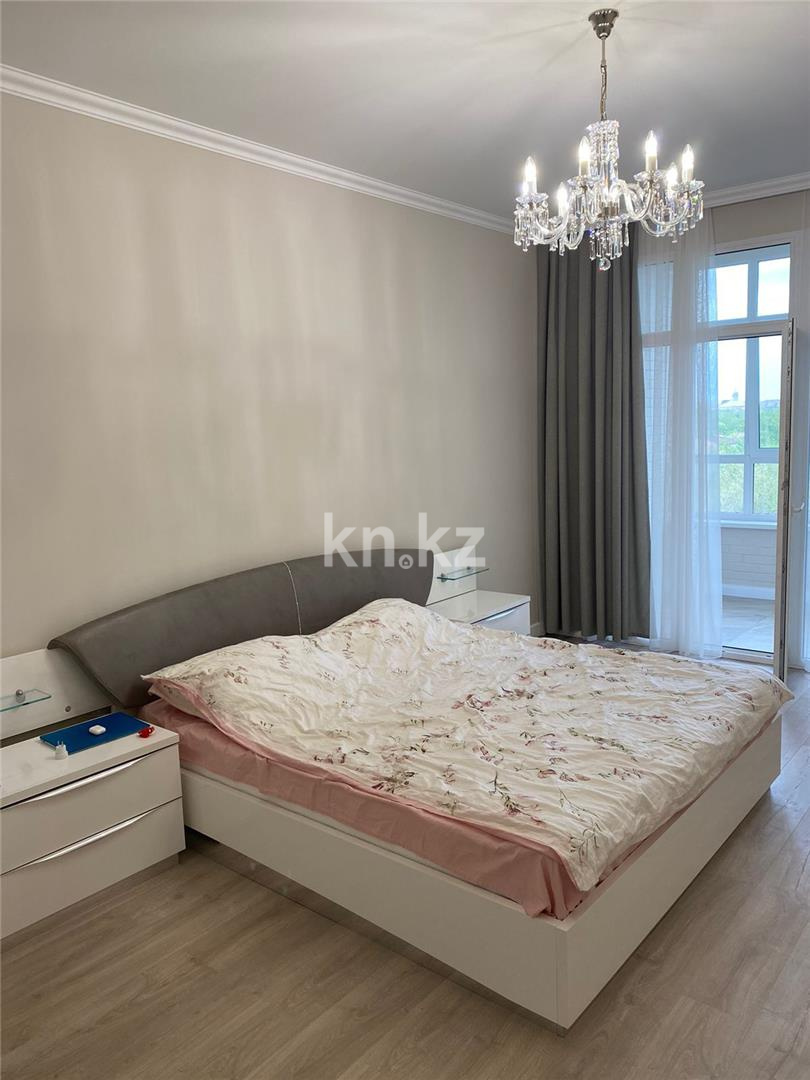 Продажа 3-комнатной квартиры, 120 м², ул. Аманжолова в Караганде - фото 3