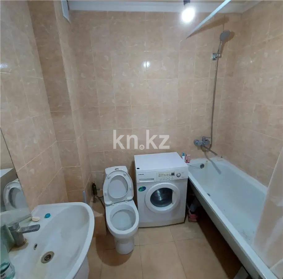 Продажа 3-комнатной квартиры, 70 м², ул. Е-495, дом  8 в Астане - фото 4