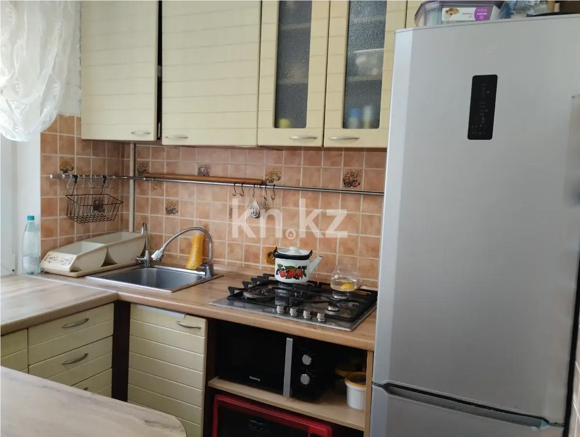 Продажа 3-комнатной квартиры, 59 м², мкр-н 10, дом  21 в Алматы - фото 4