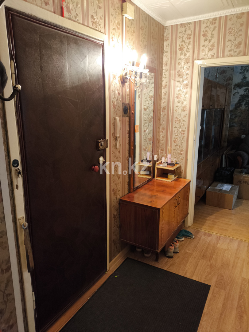 Продажа 3-комнатной квартиры, 58 м², Назарбаева, дом  24 в Павлодаре - фото 4