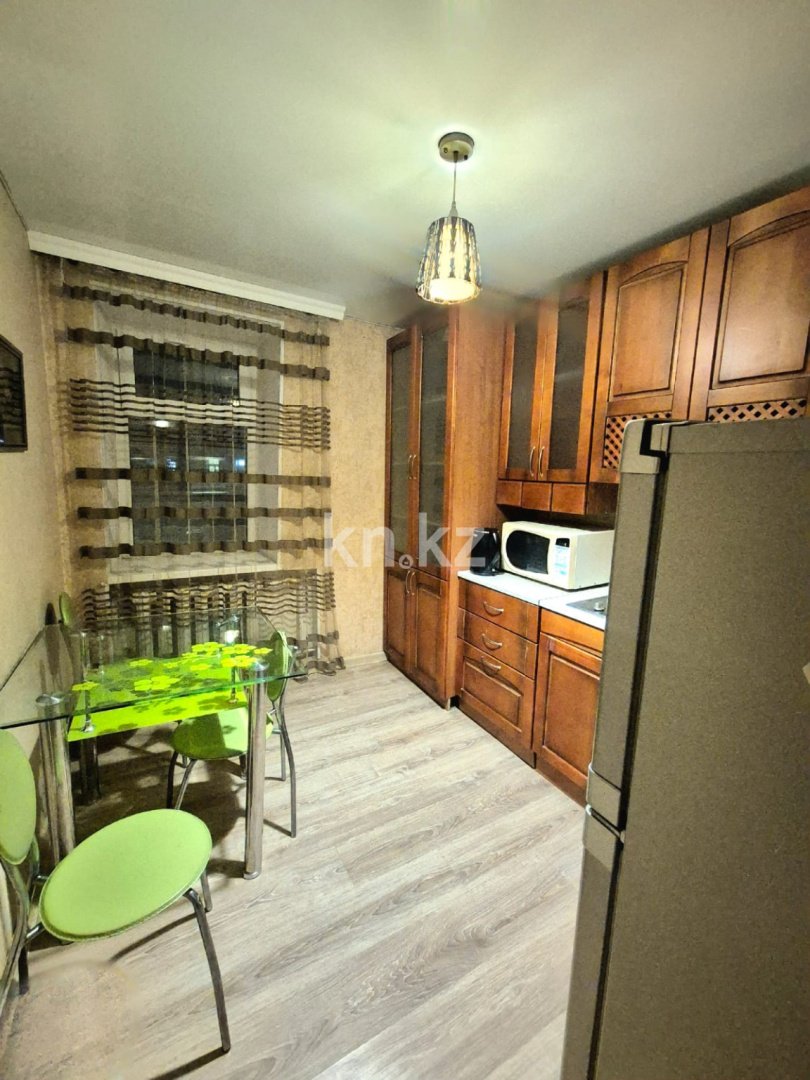 Продажа 1-комнатной квартиры, 40 м², пр. Бухар-жырау, дом  76 в Караганде - фото 6