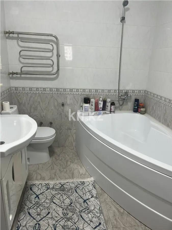Продажа 4-комнатной квартиры, 117.6 м², пр. Кошкарбаева, дом  32/2 в Астане - фото 4