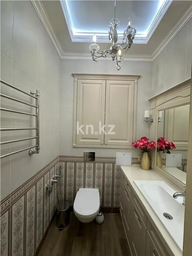 Продажа 3-комнатной квартиры, 114 м², ул. Аманжолова, дом  96/1 в Караганде - фото 6