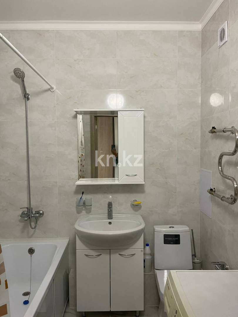 Аренда 1-комнатной квартиры, 40 м², ул. Онгарсыновой, дом  6 в Астане - фото 2