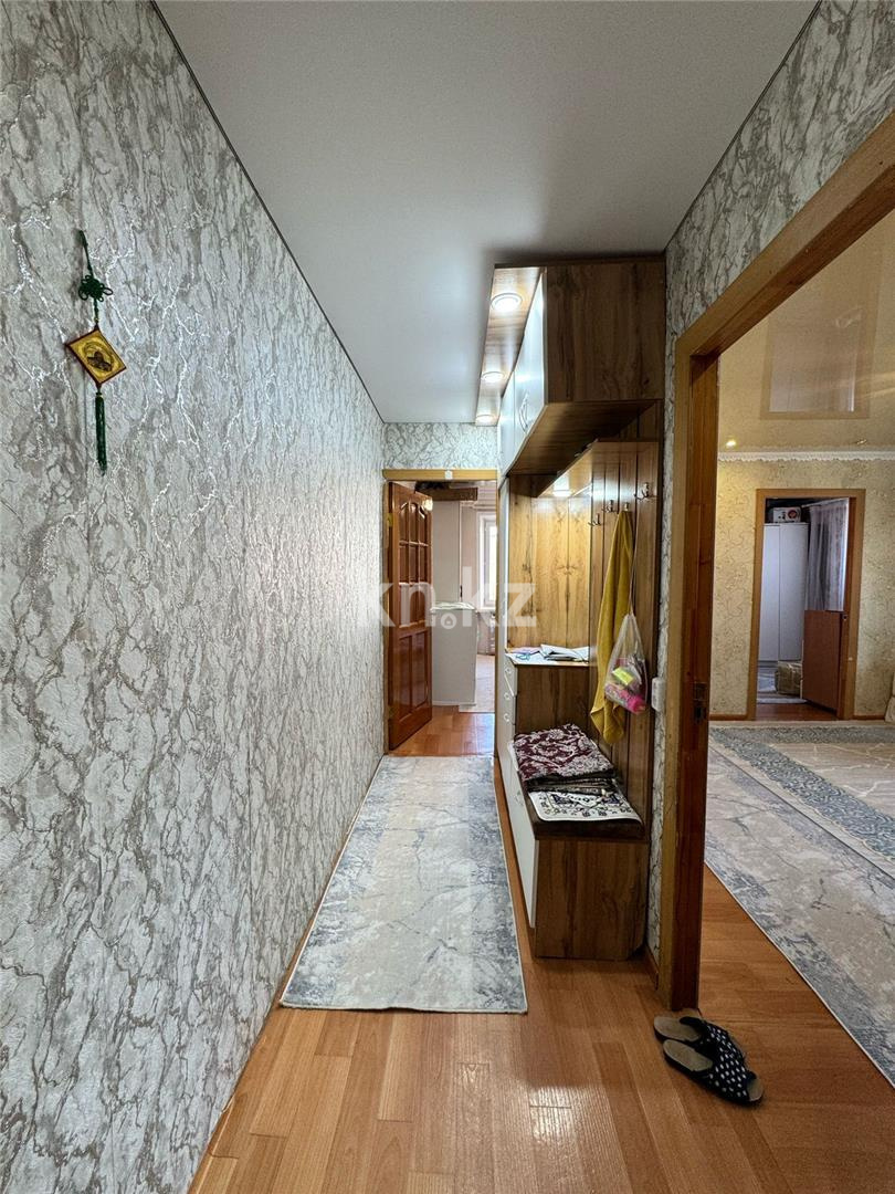 Продажа 3-комнатной квартиры, 56 м², ул. 6-й мик-н, дом  11 в Темиртау - фото 12