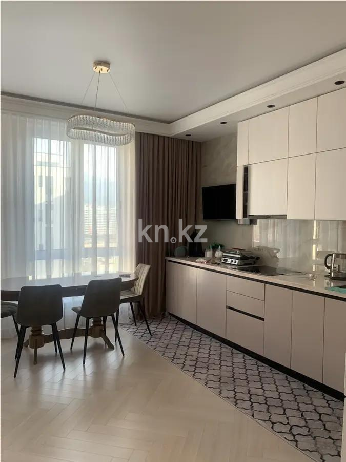 Продажа 3-комнатной квартиры, 82 м², пр. Абая, дом  164 в Алматы