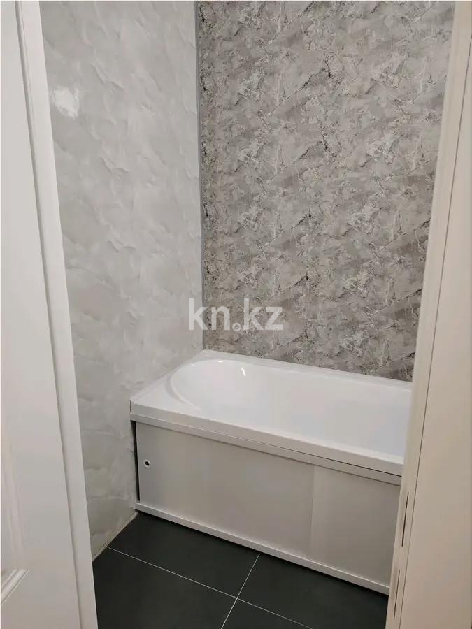 Продажа 1-комнатной квартиры, 38 м², мкр. Степной-2, дом  4/3 в Караганде - фото 3